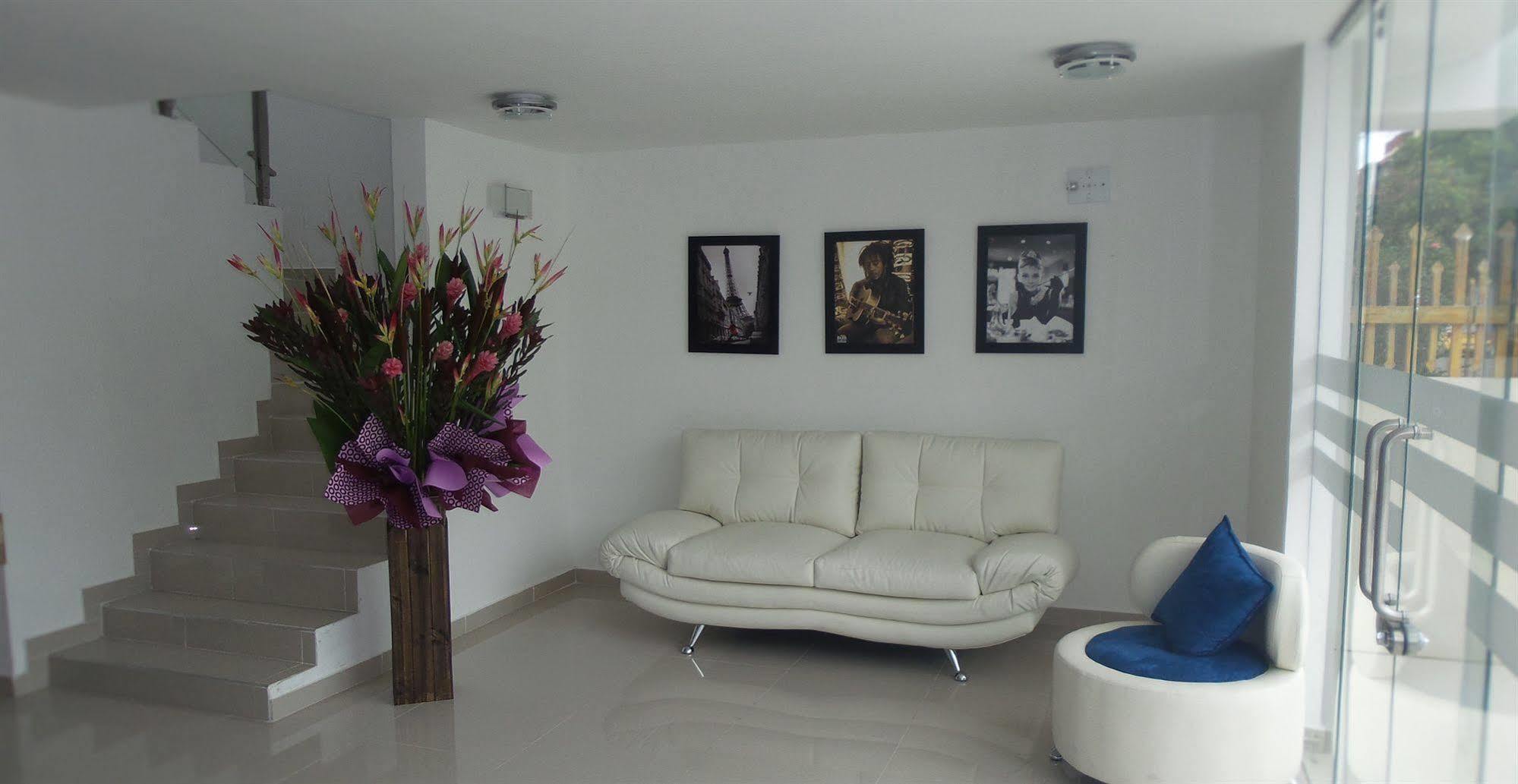 Stay Blue Hotel بوغوتا المظهر الخارجي الصورة